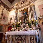 לינה וארוחת בוקר Carrara La Spada