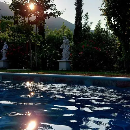 Nocleg ze śniadaniem Carrara La Spada *