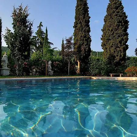 Carrara Bed and breakfast *